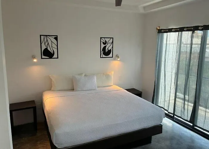 Aria Quinta Avenida&rooftop Hotel *